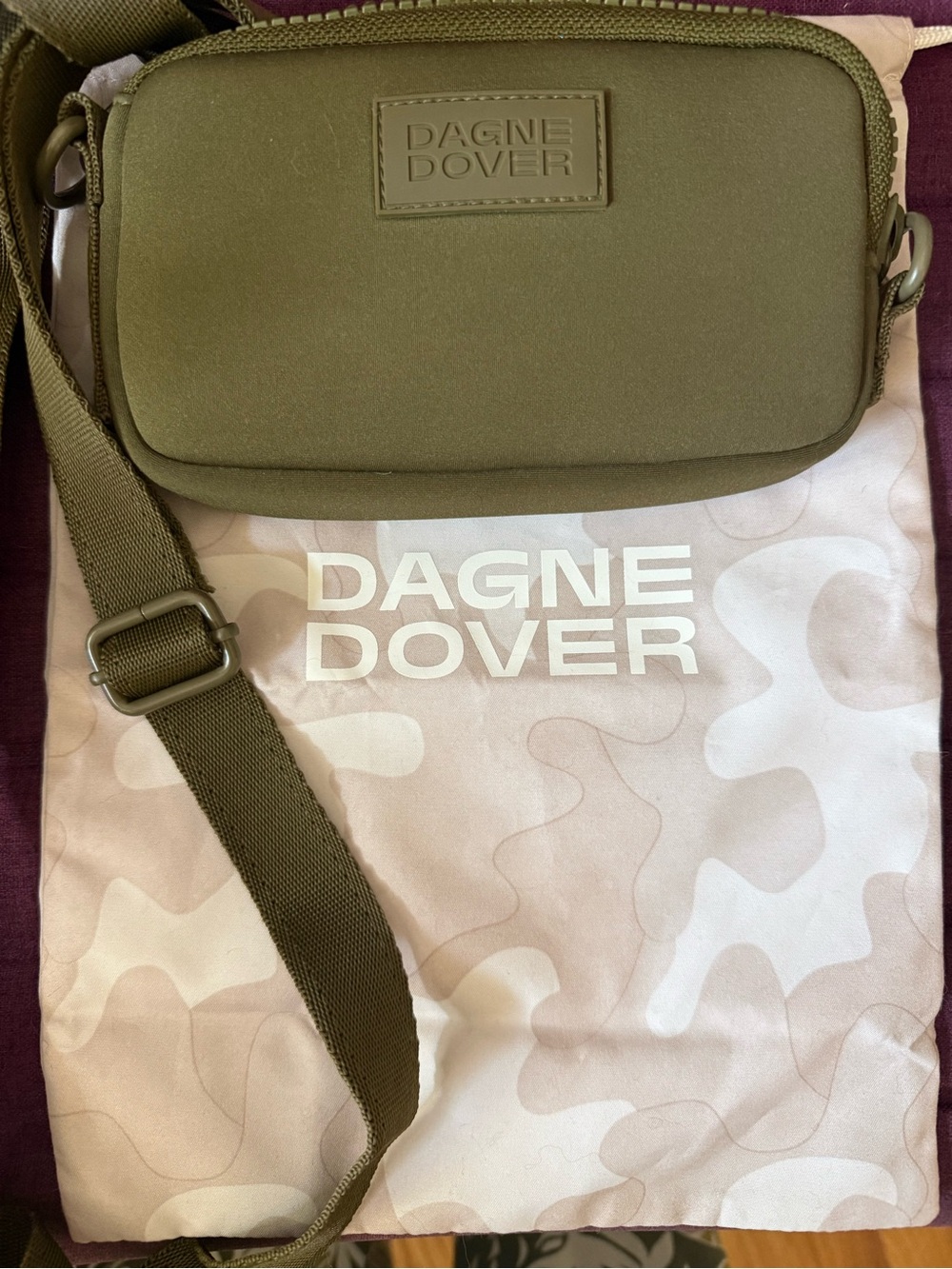 Dagne Dover Mara Phone Sling in Olive Green - Picture 2 of 10